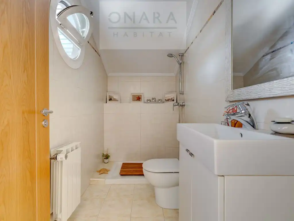 Baño de Casa adosada en venta en Hondarribia con Jardín privado y Piscina comunitaria