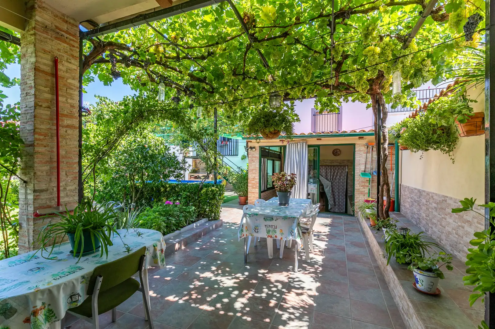 Terrassa de Casa adosada en venda en Alagón del Río amb Aire condicionat, Calefacció i Jardí privat