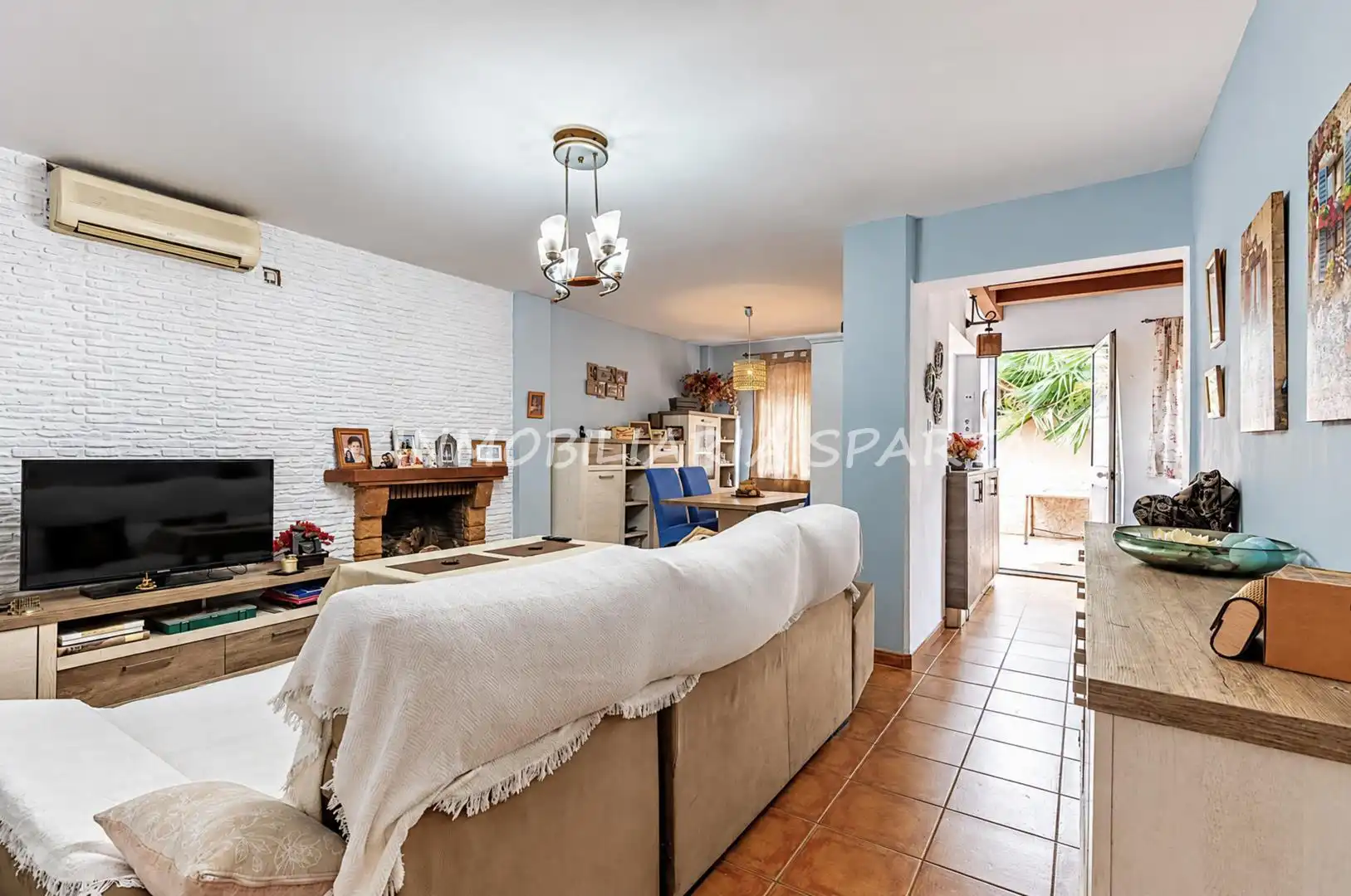 Sala d'estar de Casa o xalet en venda en Espartinas Pueblo
