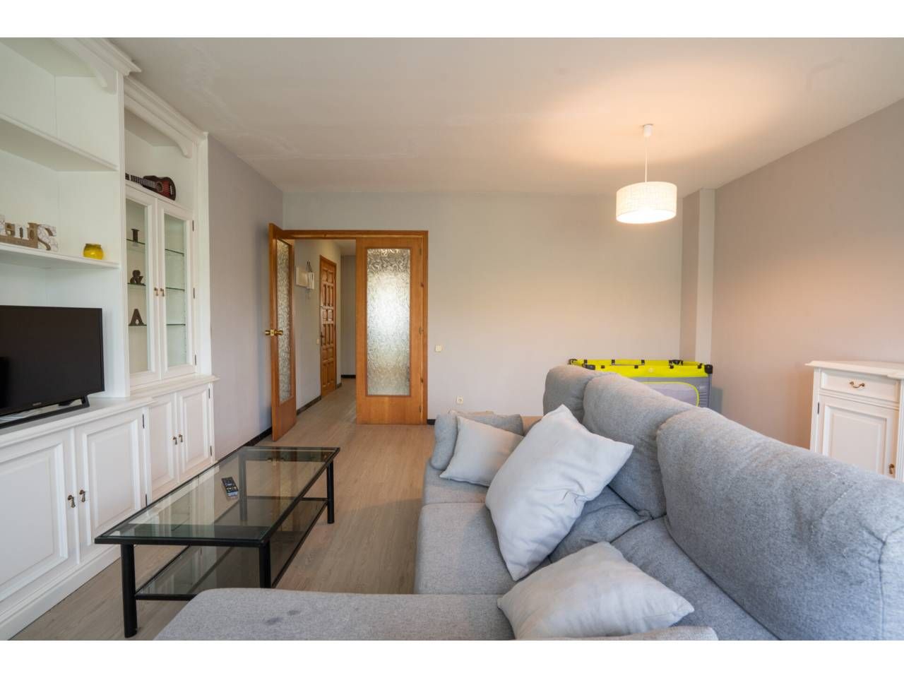 Sala de estar de Piso en venta en Santa Eugènia de Berga con Calefacción, Parquet y Trastero