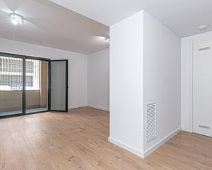 Flat to rent in Terrassa  with Air Conditioner and Heating