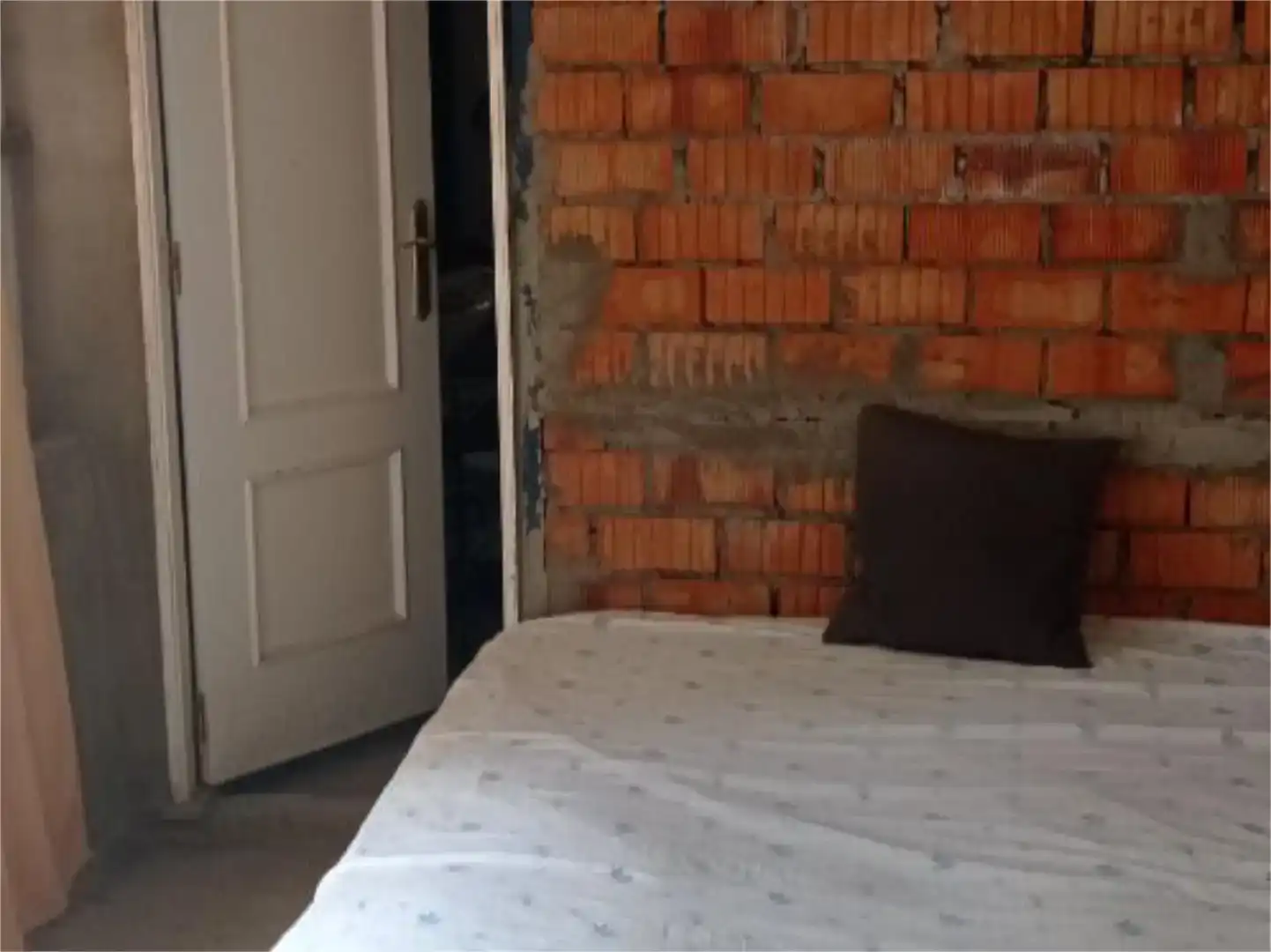 Habitación de Terreno en venta en Guillena