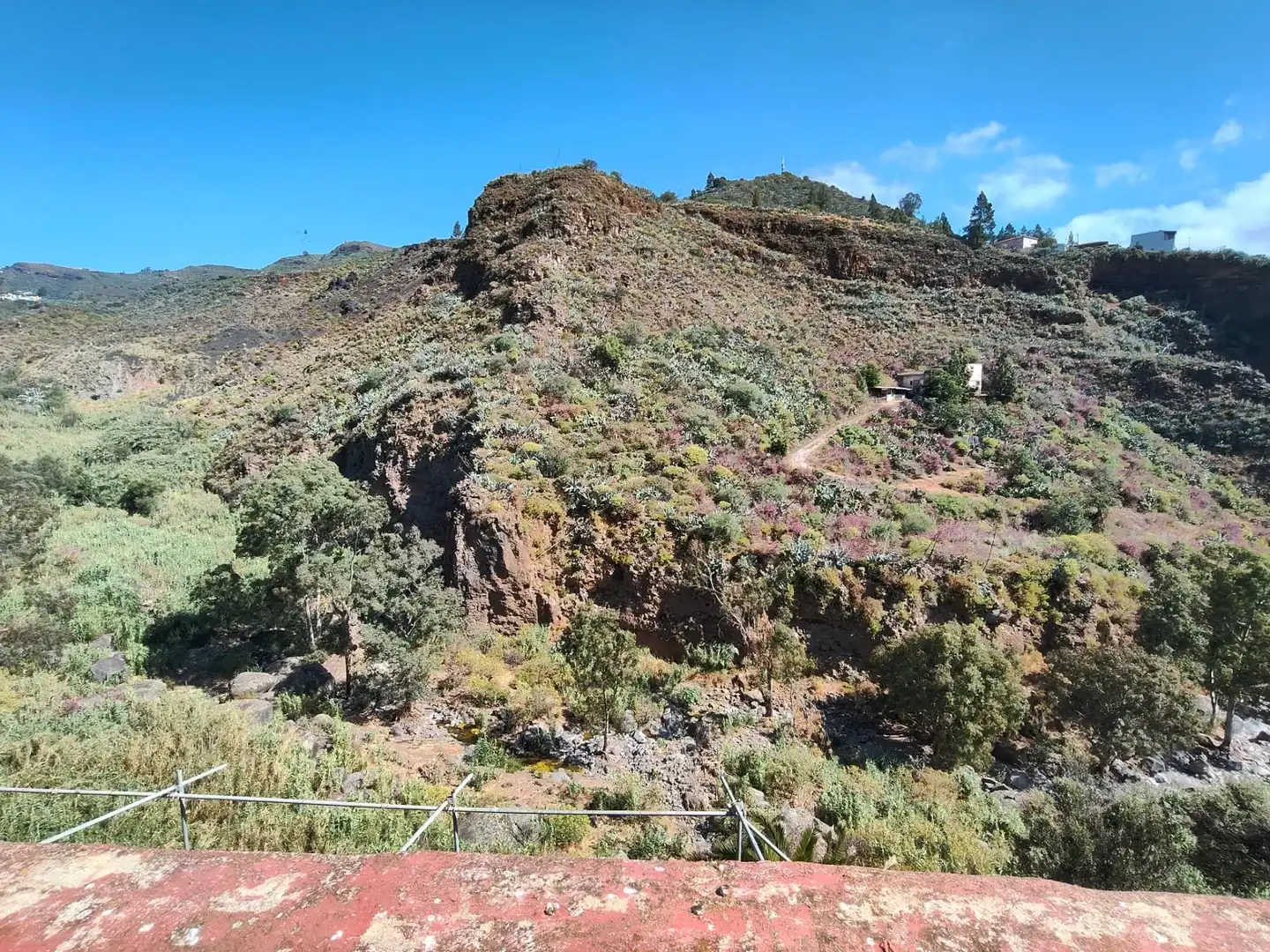 Vista exterior de Casa o xalet en venda en Valsequillo de Gran Canaria amb Jardí privat