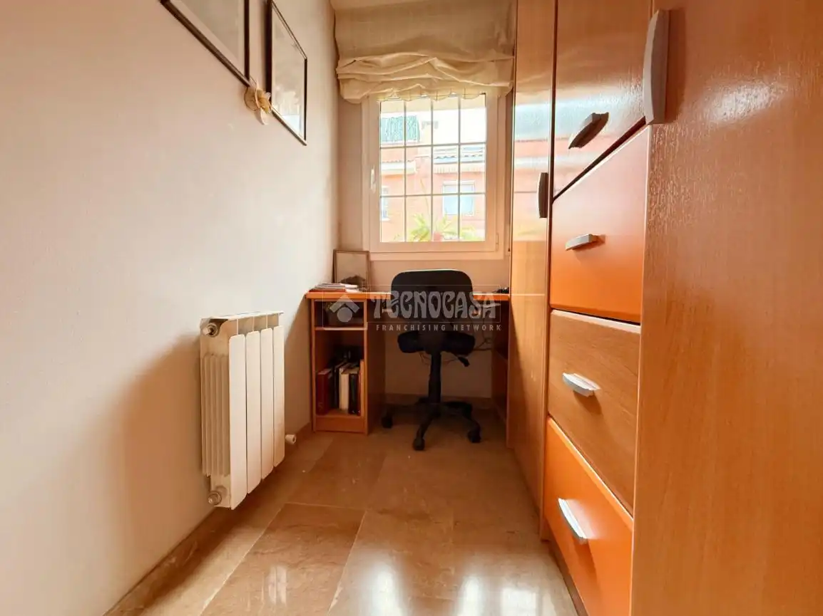 Habitación de Piso en venta en Sant Boi de Llobregat con Aire acondicionado, Calefacción y Terraza