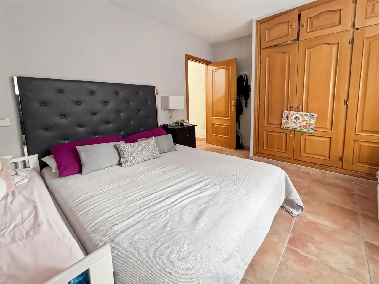 Dormitori de Casa o xalet en venda en Collado Mediano amb Aire condicionat, Terrassa i Piscina comunitària