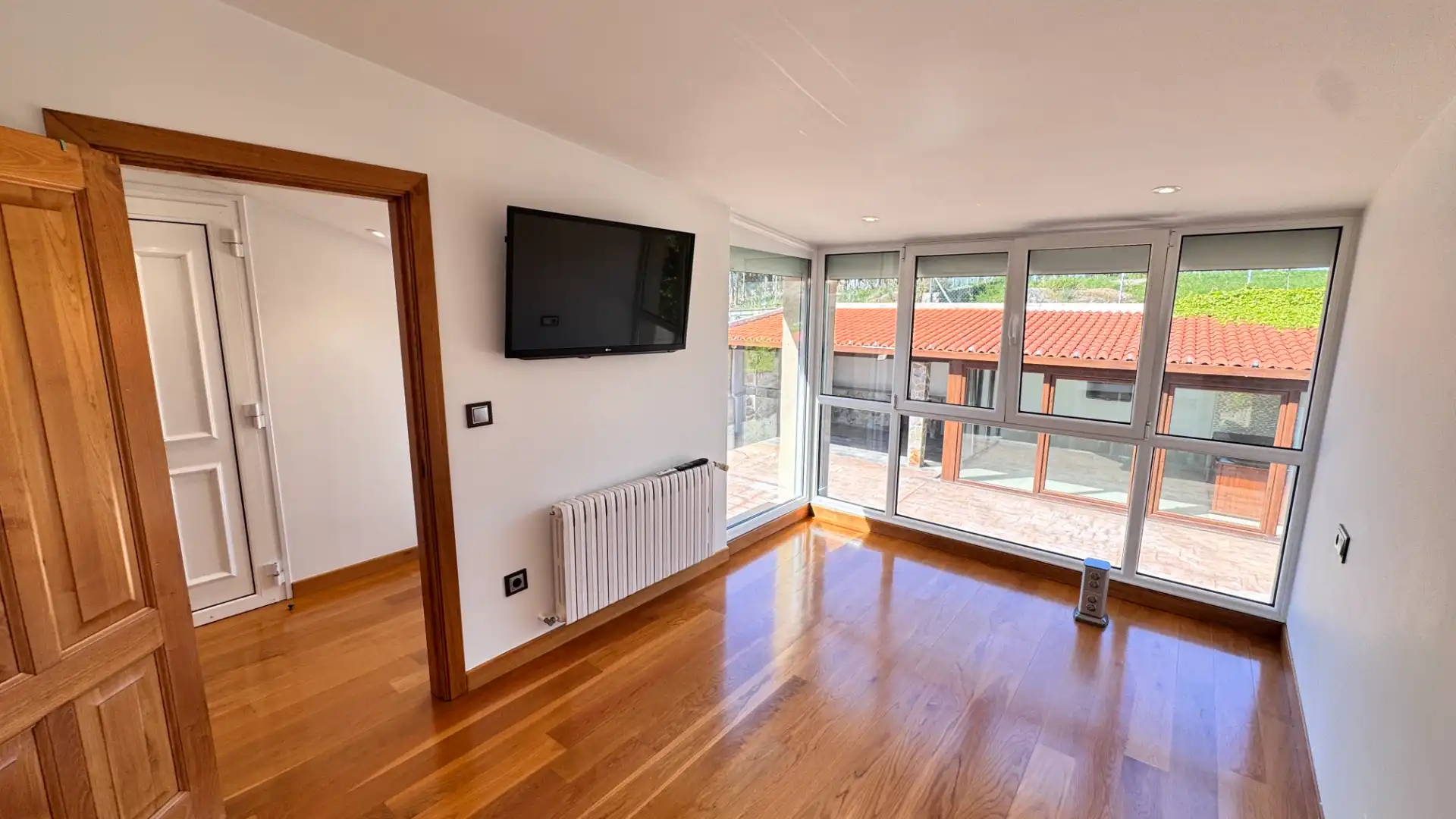 Living room of Houses for sale in Arteixo  with Heating, Private garden and Terrace