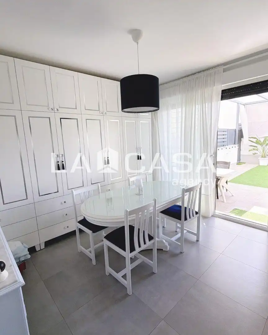 Adosado con jardín en venta en Entrenúcleos, imagen 18