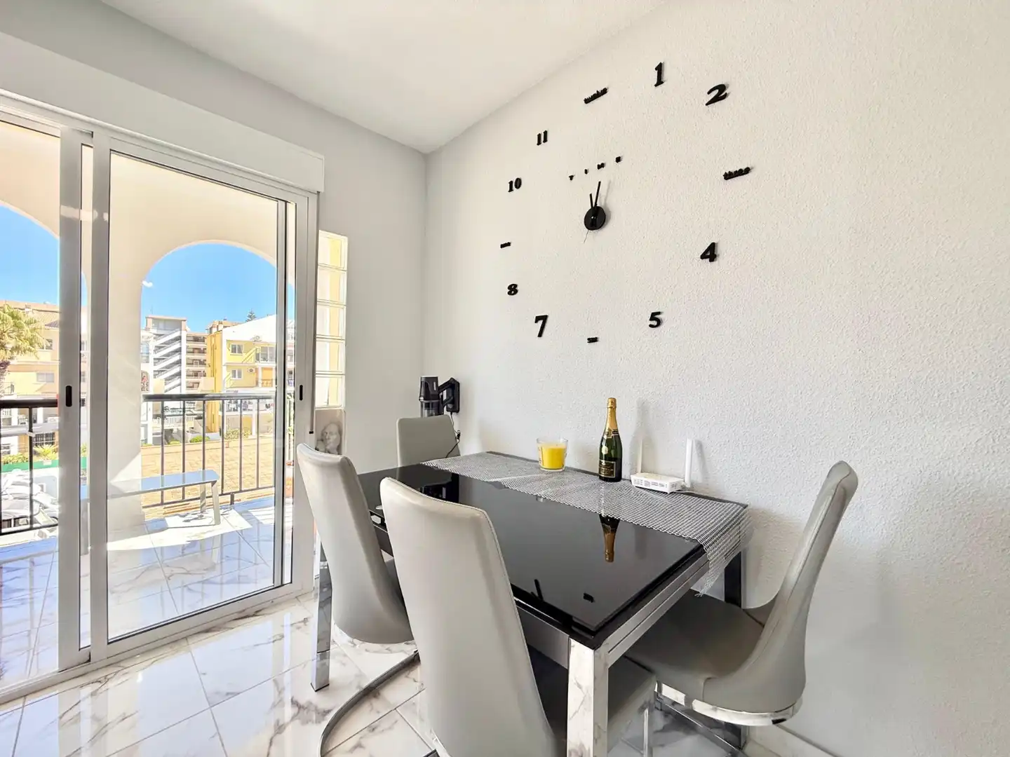 Dining room of Flat for rent in Torrevieja  with Air Conditioner, Heating and Furnished