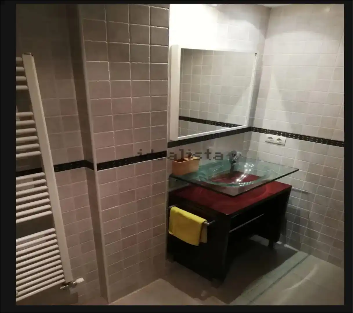 Bathroom of Flat for share in Taradell  with Furnished, Oven and Washing machine