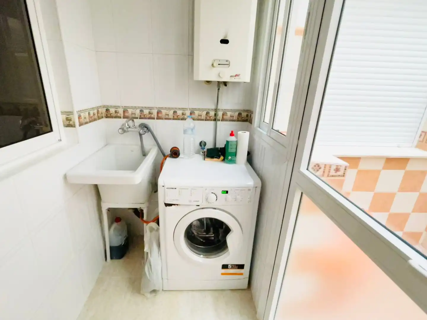 Baño de Piso en venta en Torrox con Terraza, Horno y Piscina comunitaria