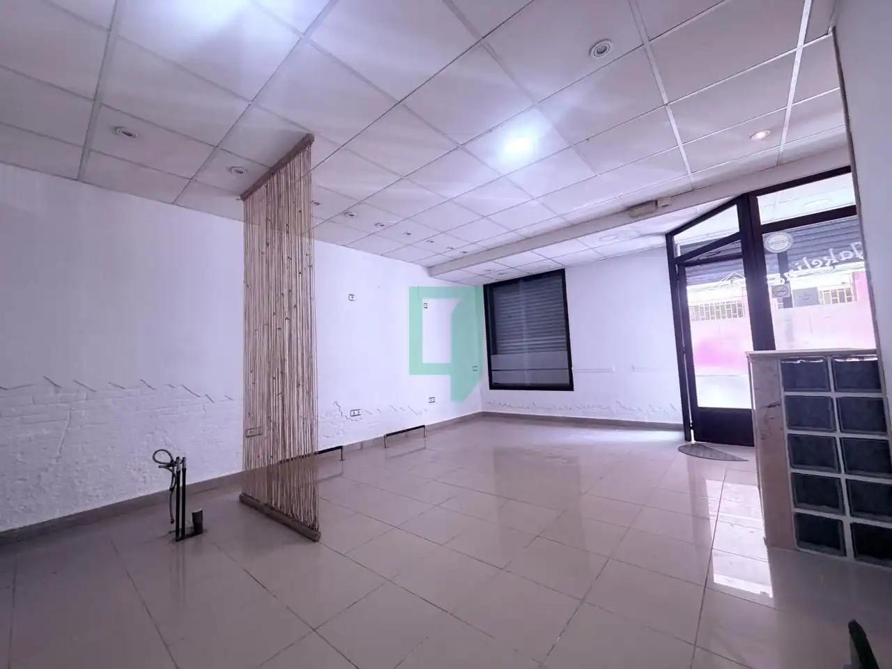 Geschaftsraum zum Verkauf in Badalona