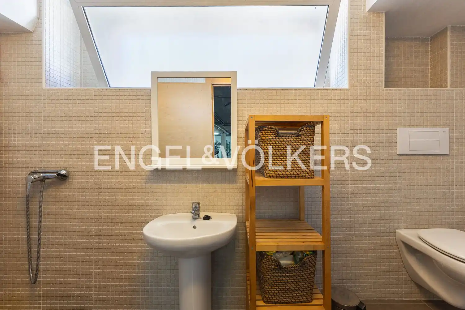 Bathroom of Houses for sale in Villanueva de Castellón  with Air Conditioner, Heating and Terrace