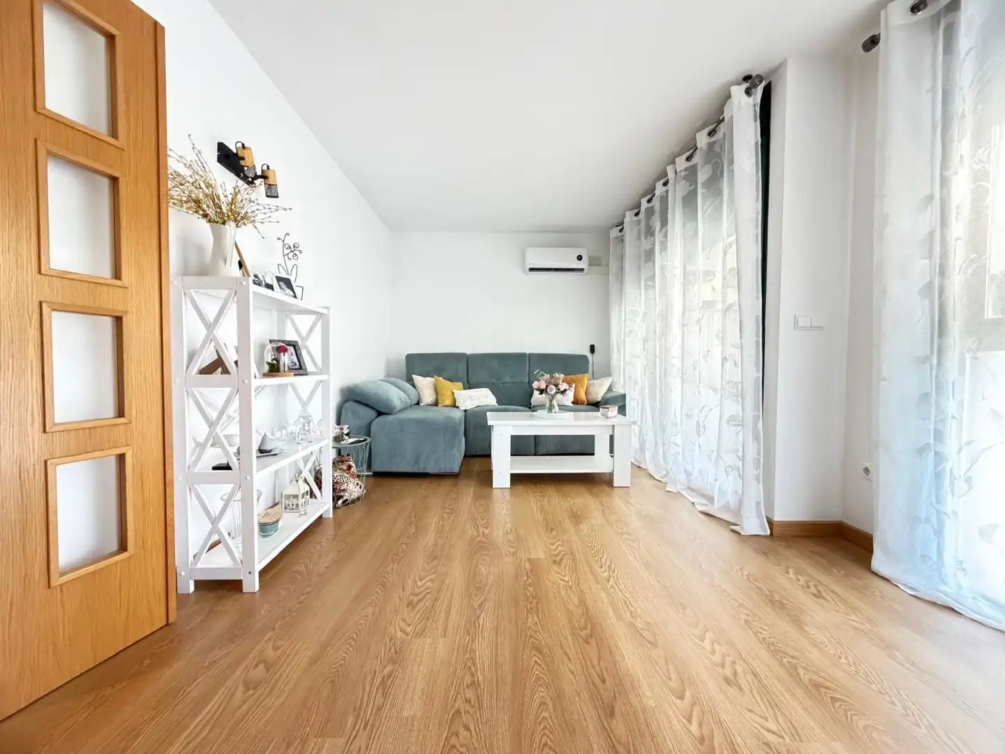 Sala de estar de Piso en venta en Monforte del Cid con Aire acondicionado, Parquet y Terraza