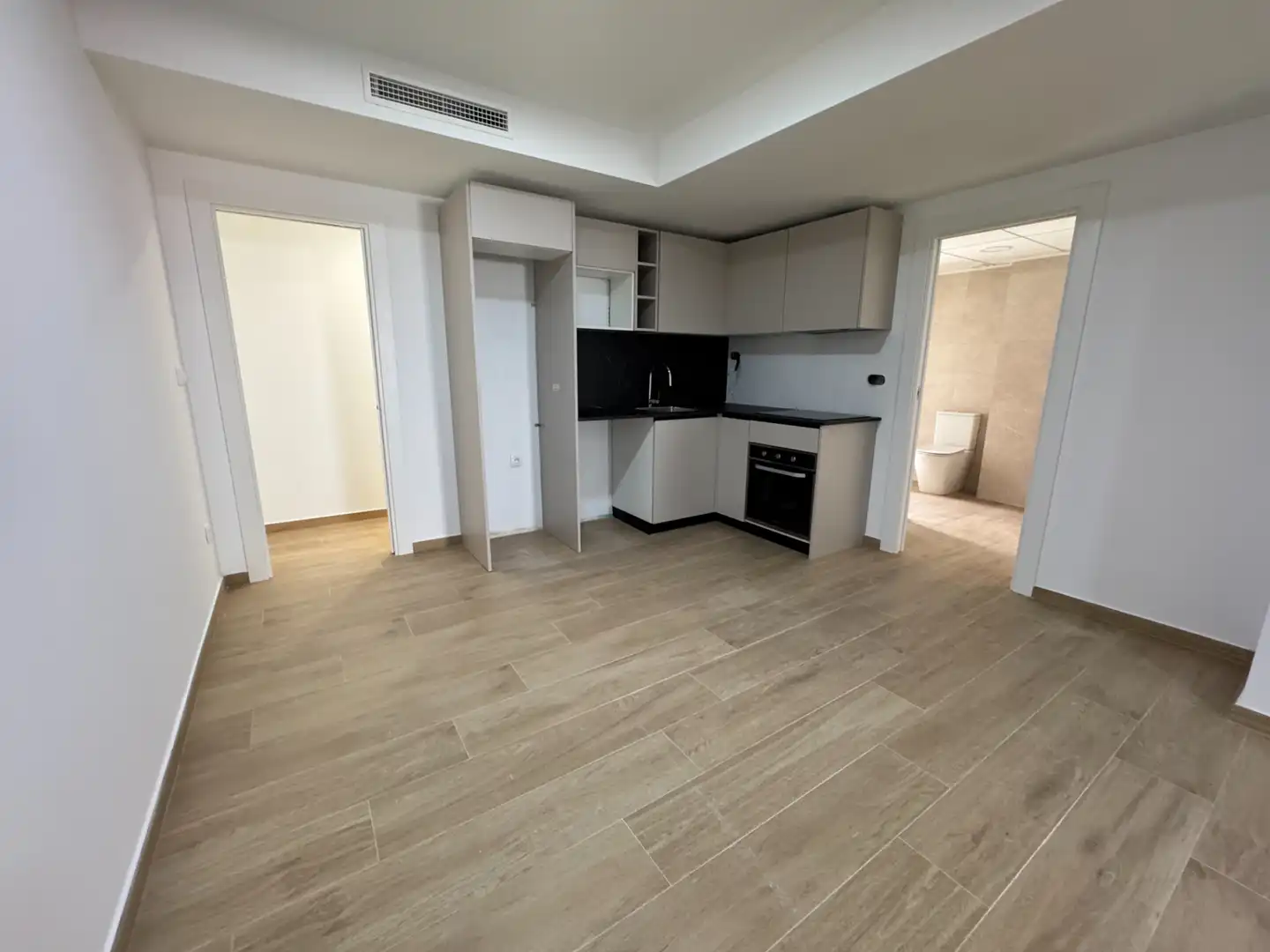 Piso con ascensor en venta en Carrer Concepción Arenal 101, imagen 6