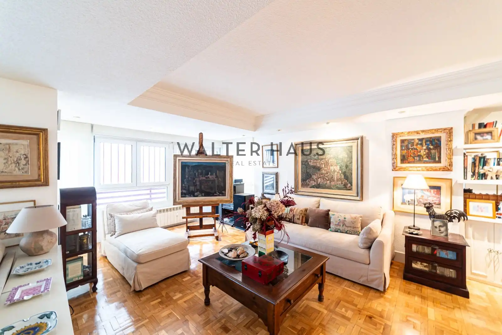 Living room of Flat for sale in Madrid  with Air Conditioner, Heating and Terrace