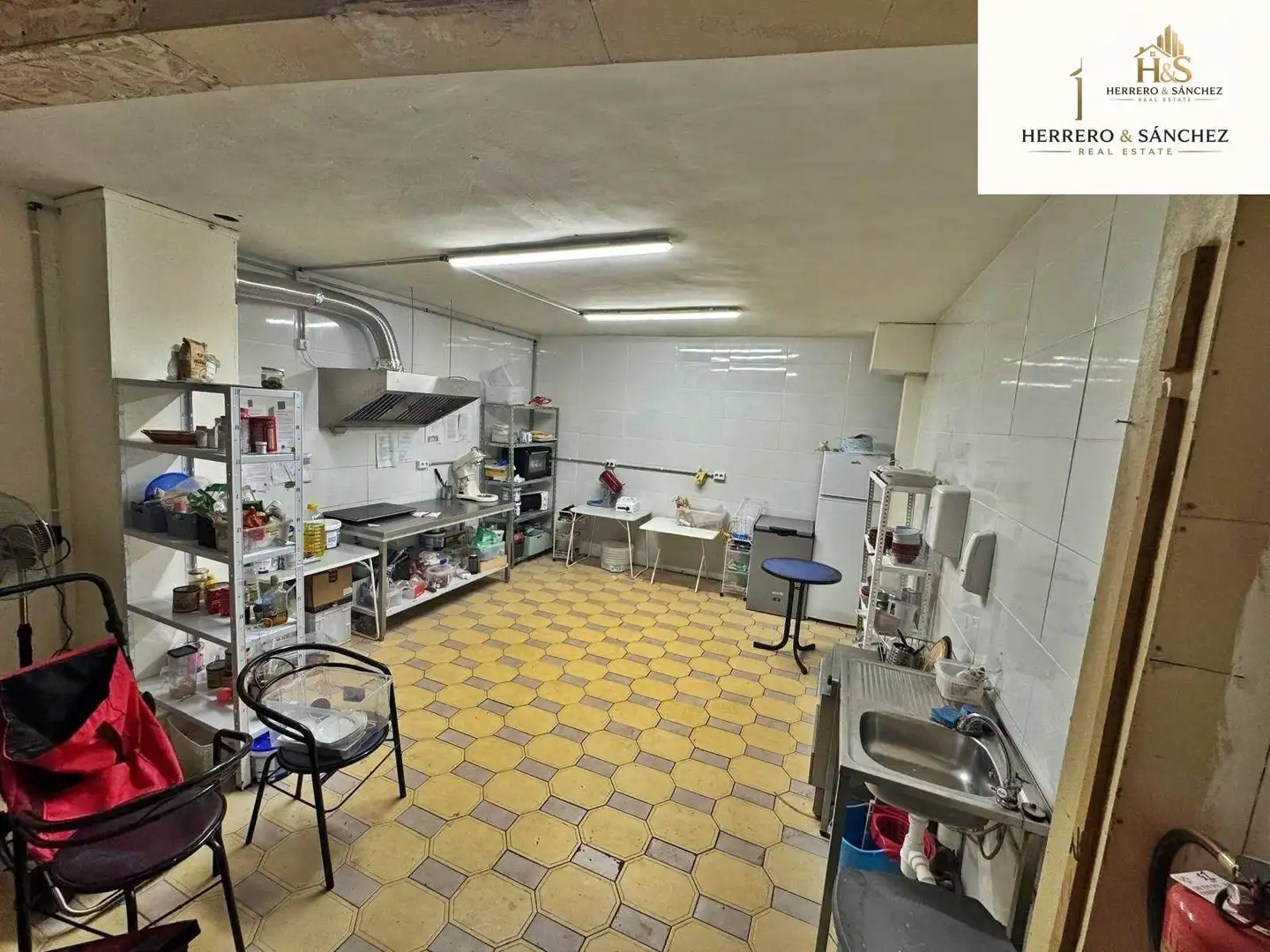 Local comercial en venta en Avenida CONDES DE SOTO AMENO, imagen 13
