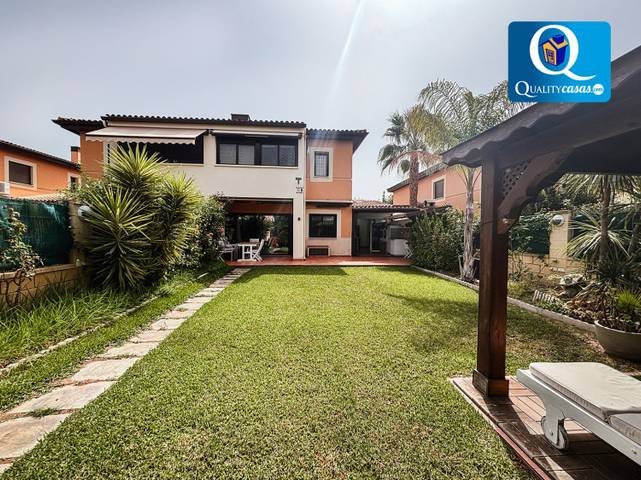 Casa-chalet en Venta en Almajada - Ravel