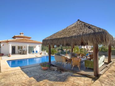 Villa con piscina in vendita a Partides comunes - Adsubia