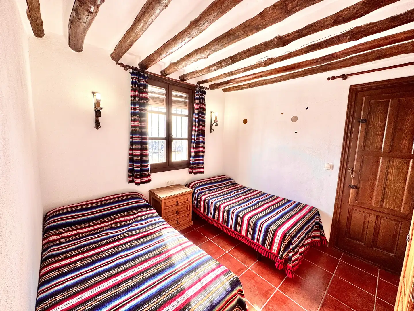 Bedroom of Buildings for sale in Juviles  with Alarm