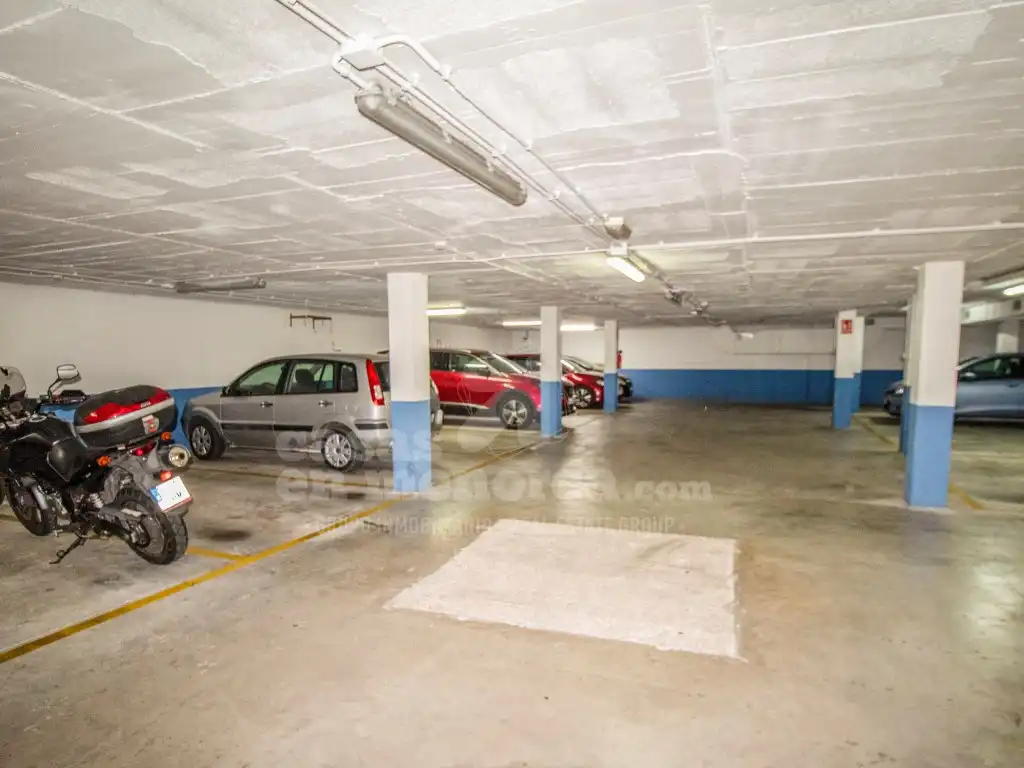 Aparcament de Àtic en venda en Maó - Mahón amb Terrassa, Piscina i Piscina comunitària