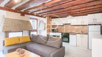 Living room of Flat to rent in  Madrid Capital  with Air Conditioner and Furnished