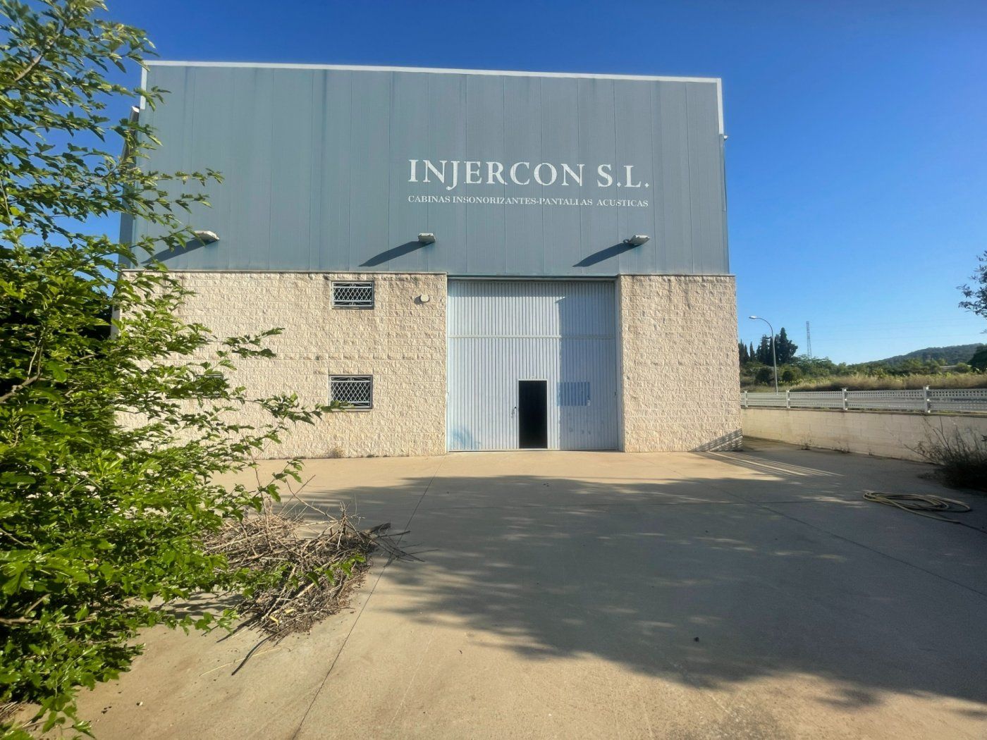 Exterior view of Industrial buildings for sale in Rodonyà