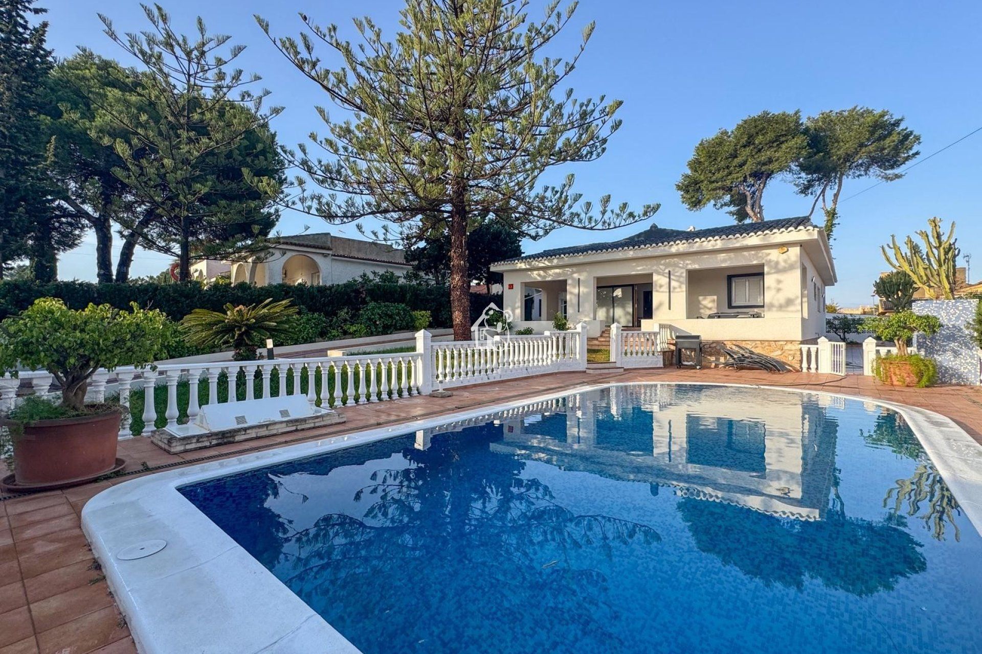 Piscina de Casa o xalet de lloguer en Torrevieja amb Aire condicionat, Jardí privat i Terrassa