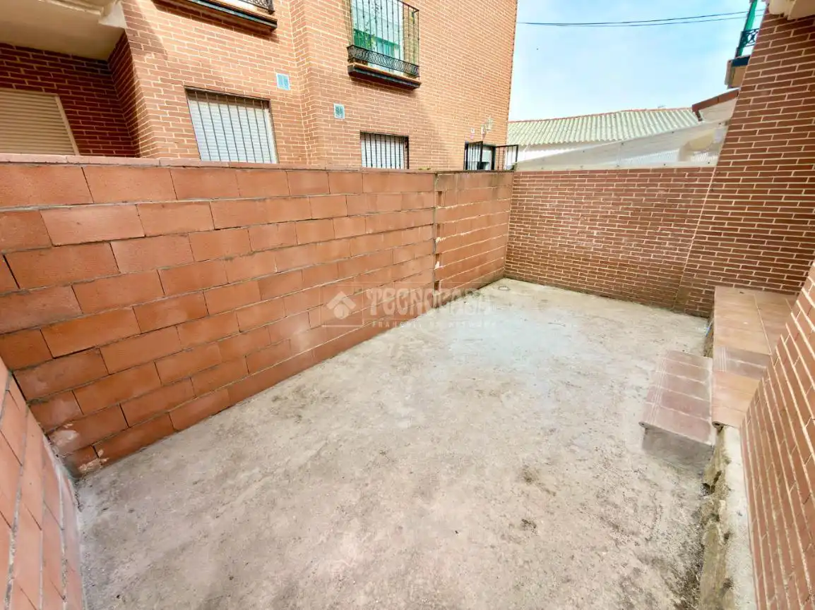 Jardín de Casa adosada en venta en Valdeaveruelo con Aire acondicionado, Calefacción y Balcón