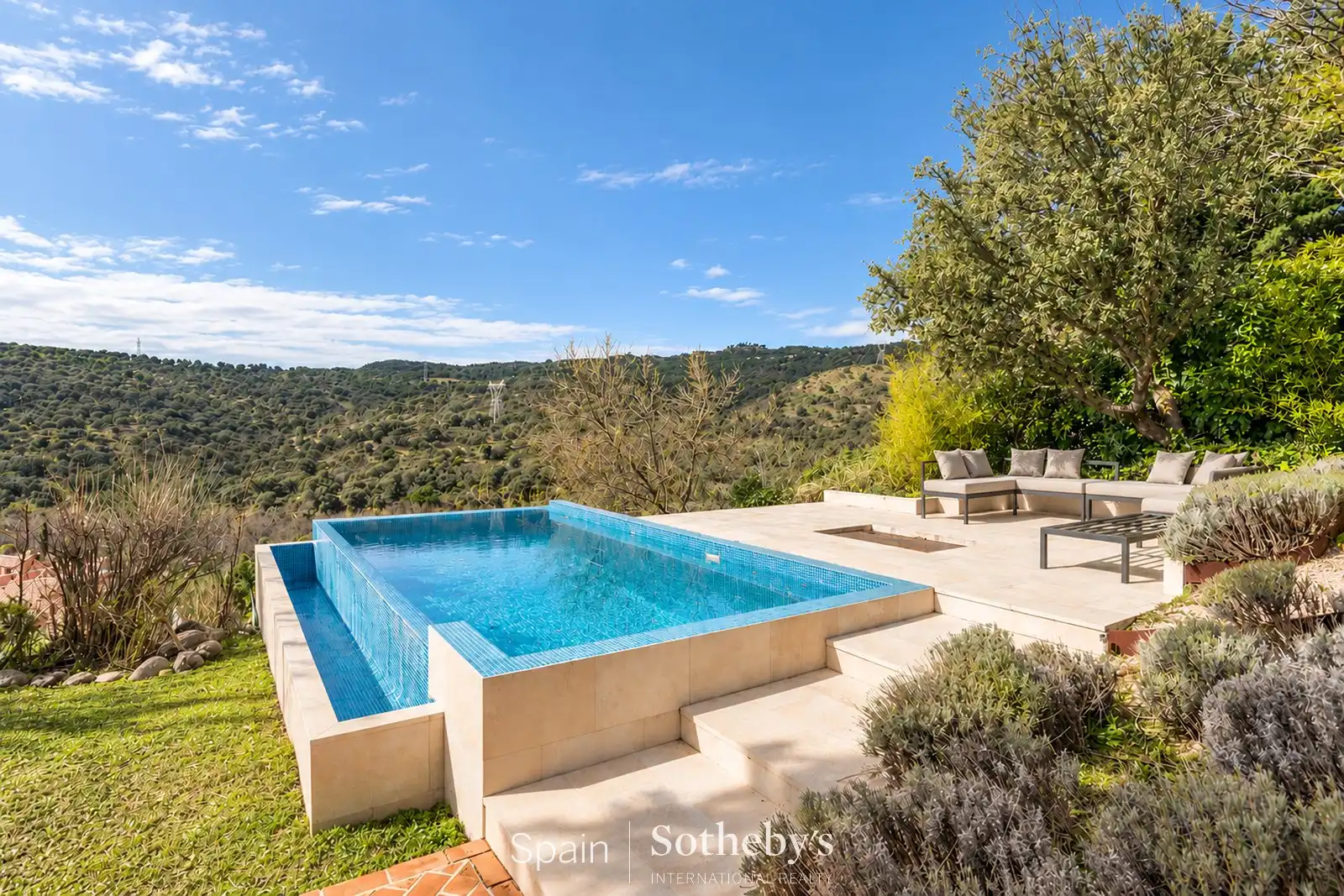 Piscina de Casa o chalet en venta en Las Rozas de Madrid con Aire acondicionado, Calefacción y Jardín privado