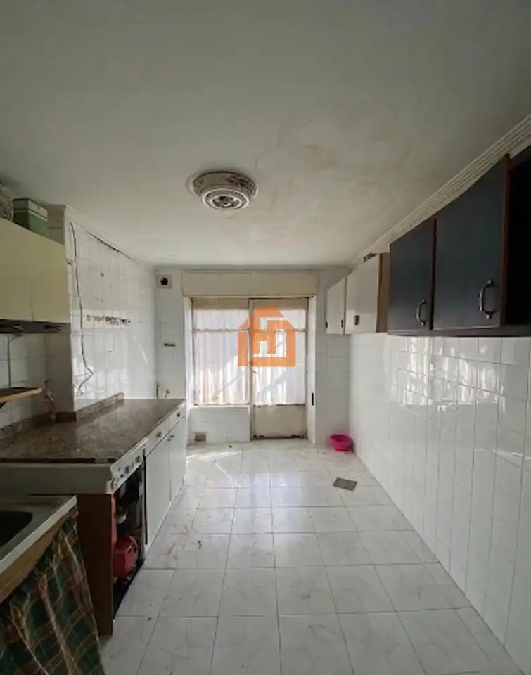 Kitchen of Flat for sale in León Capital   with Heating and Storage room