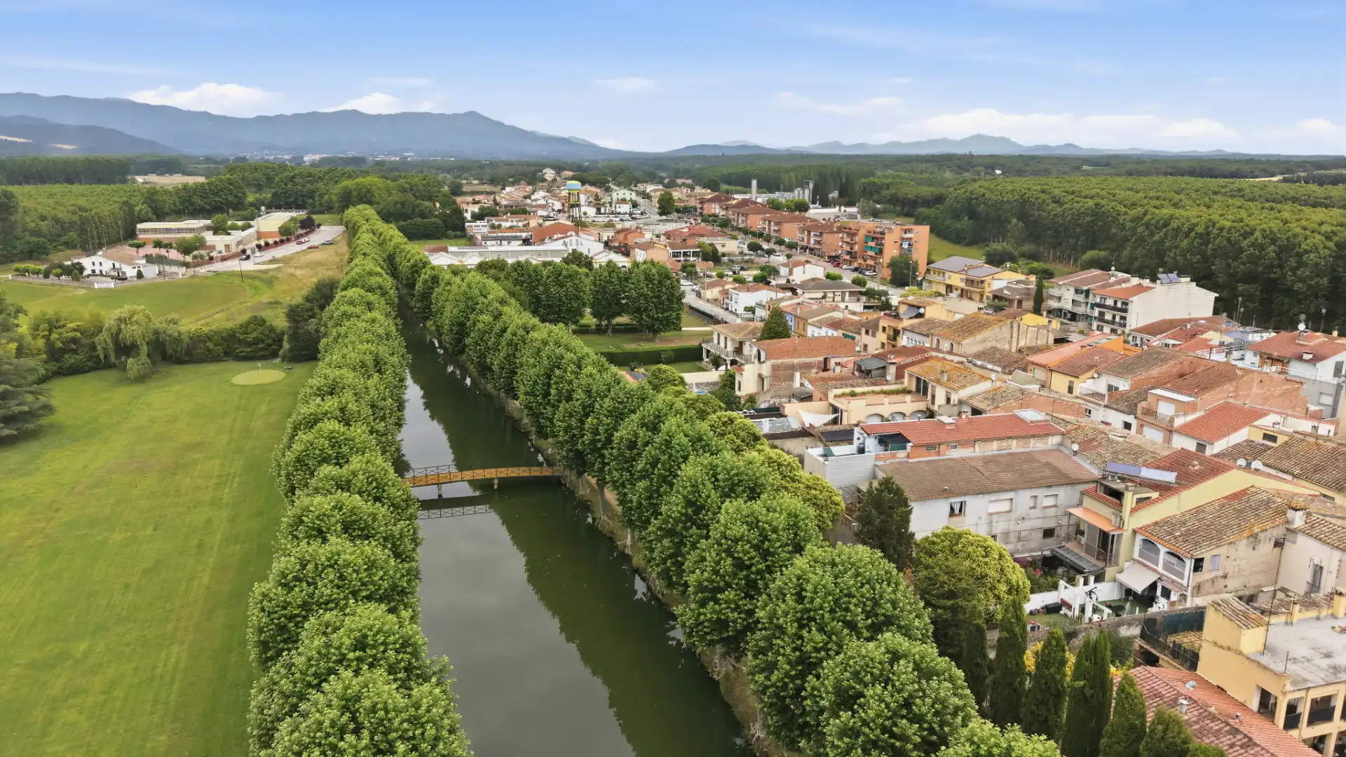 Vista exterior de Casa adosada en venta en Riudarenes con Aire acondicionado, Calefacción y Jardín privado