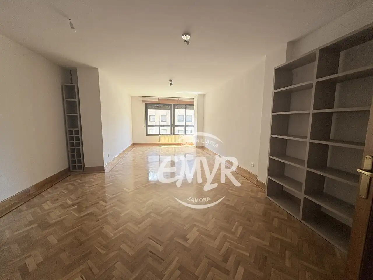 Wohnzimmer von Wohnung zum Verkauf in Zamora Capital  mit Heizung, Parkett und Abstellraum