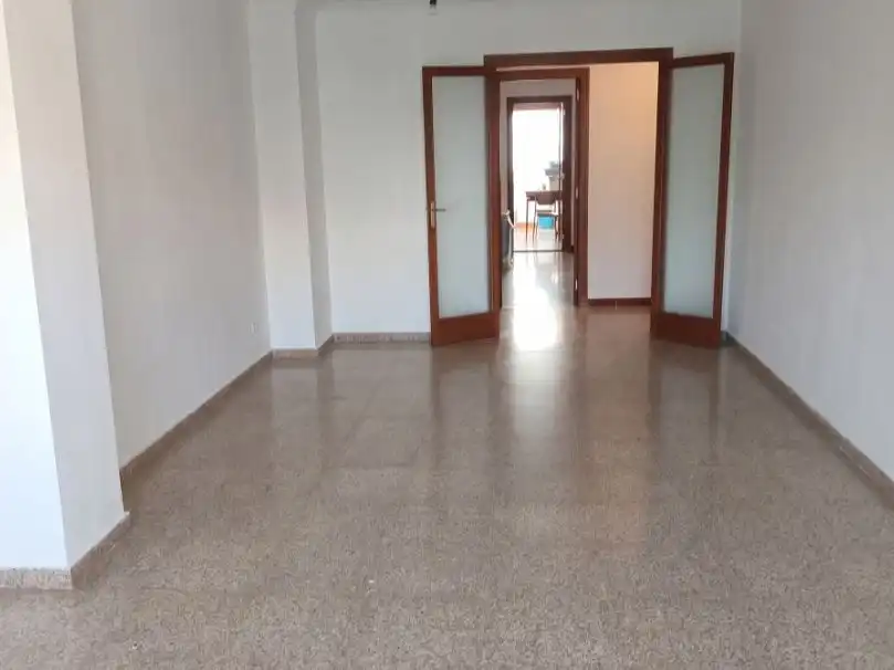 Pis amb ascensor en venda a Benet Pons i Fàbregues 15