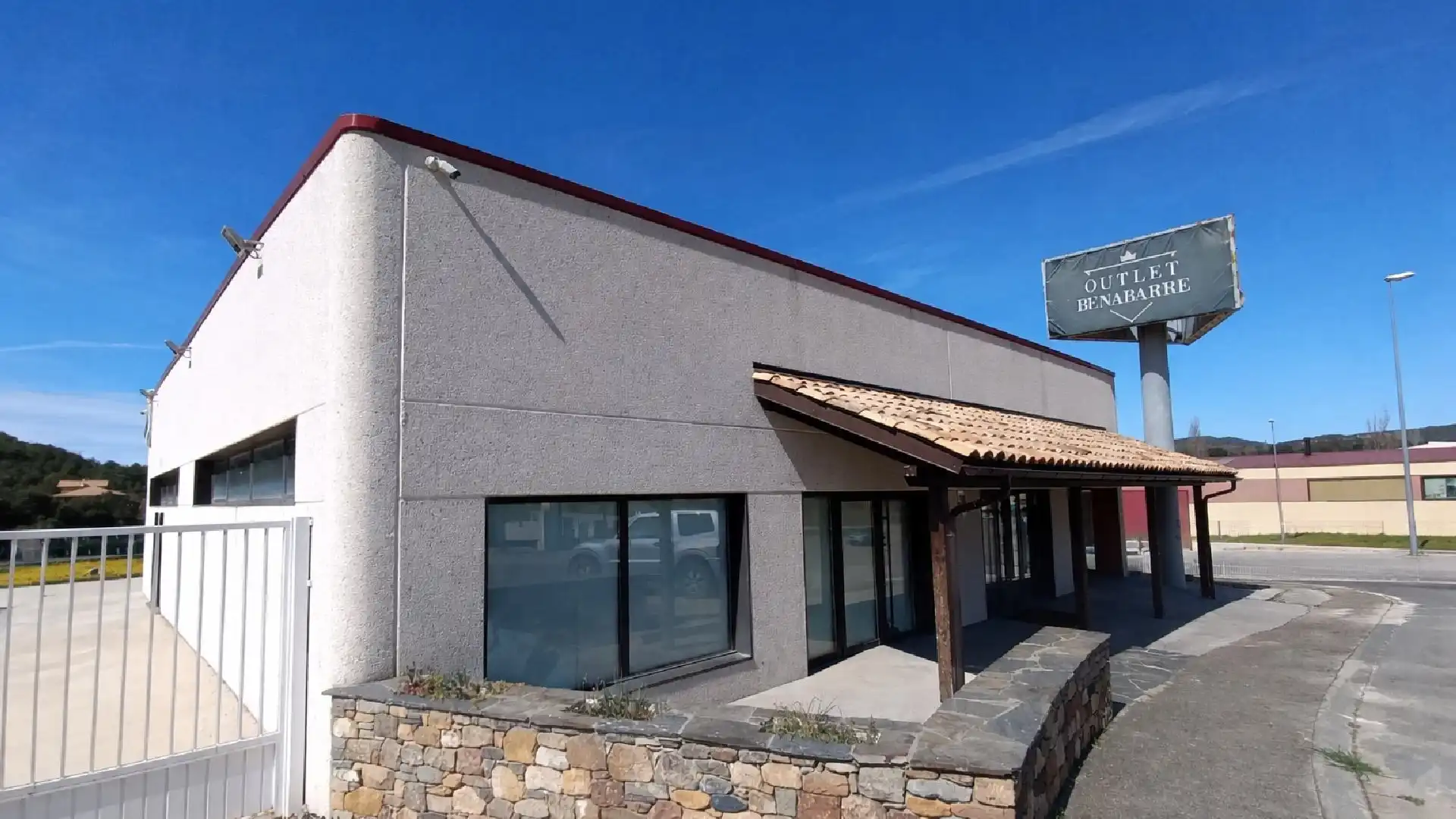 Exterior view of Industrial buildings for sale in Benabarre