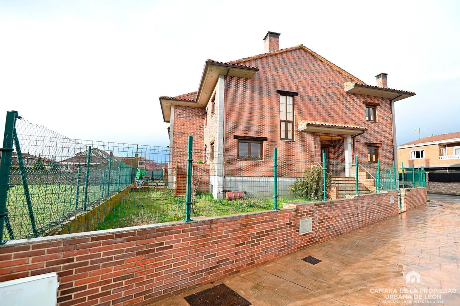 Casa o xalet de lloguer a Vega cimera, /Sol Poniente-Cl, Sariegos