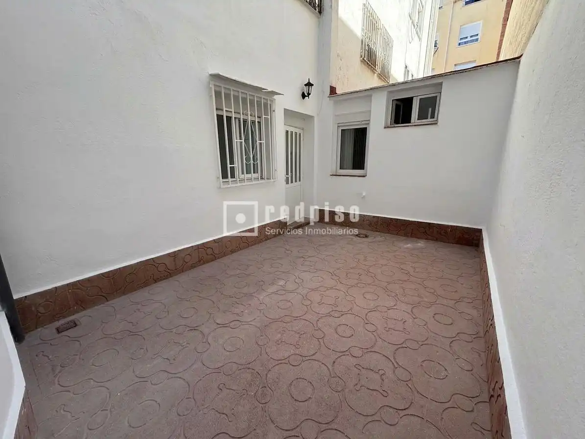 Vista exterior de Piso en venta en Madrid con Terraza y Amueblado