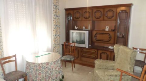 Casa Adosada en venta en Daimiel, 4 dormitorios.