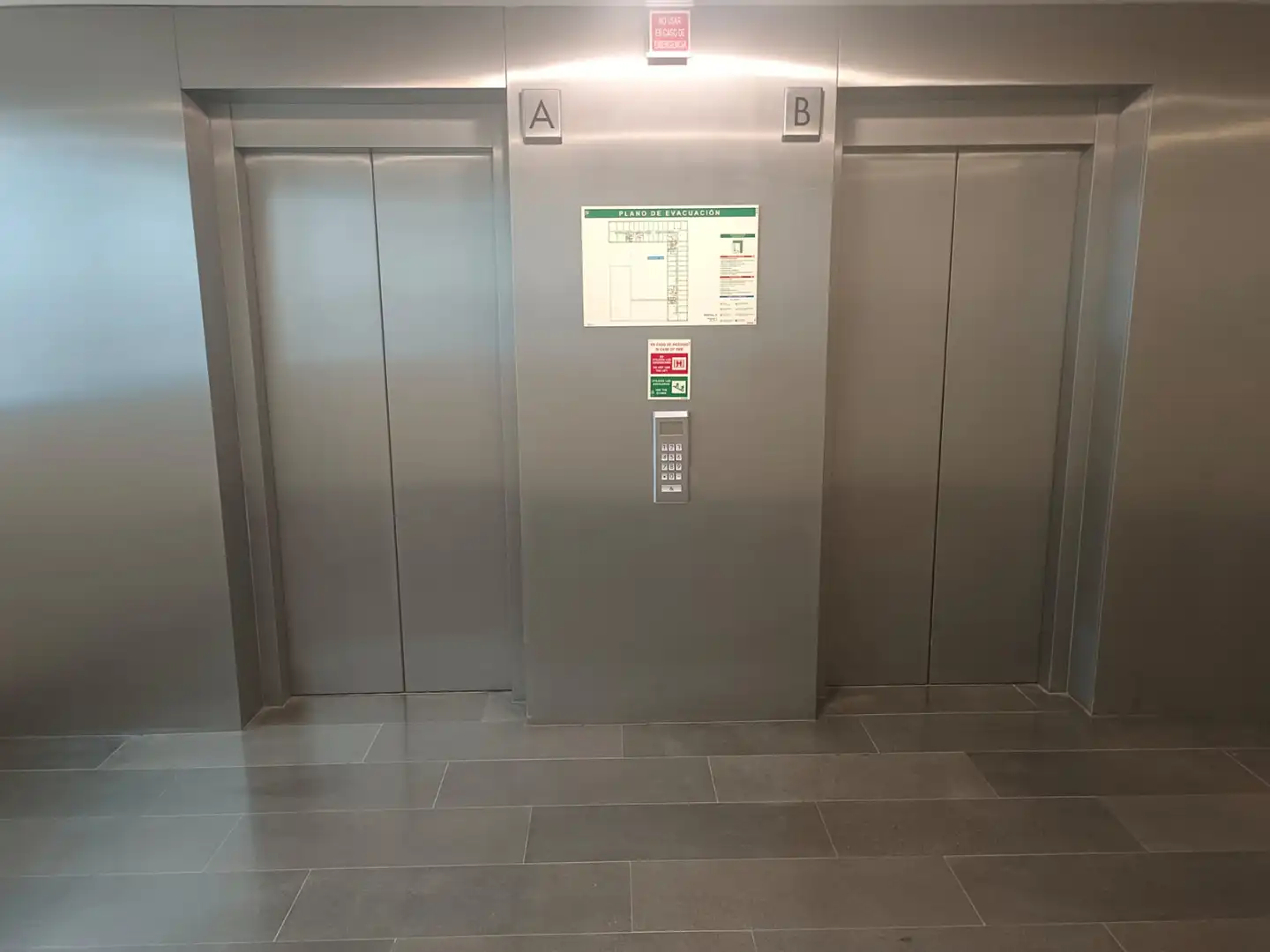Büro zum Verkauf in Sevilla mit Klimaanlage und Abstellraum