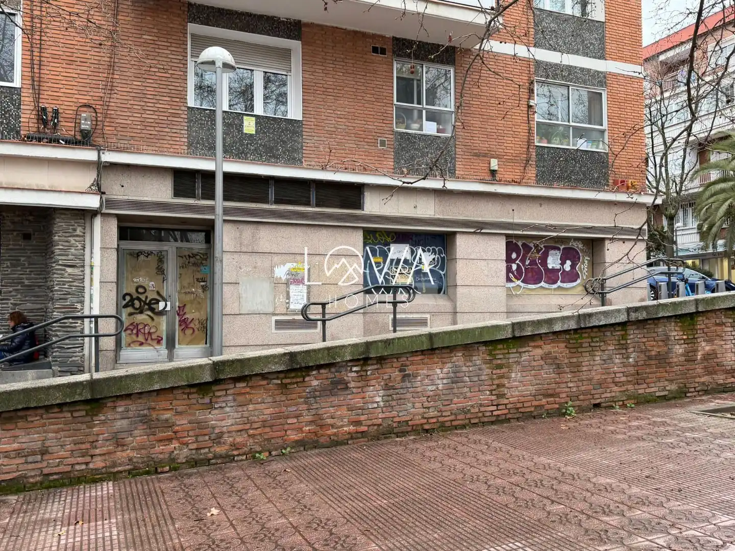 Vista exterior de Local en venda en Madrid