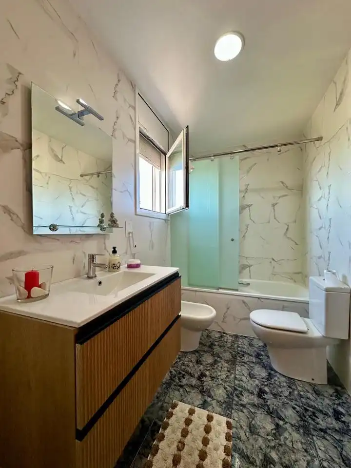 Casa amb piscina en venda a La Bisbal del Penedès, imagen 45