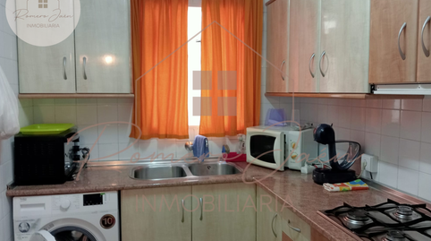 Foto 2 de Pis en venda a Peñamefecit - Avda Barcelona,  Jaén Capital