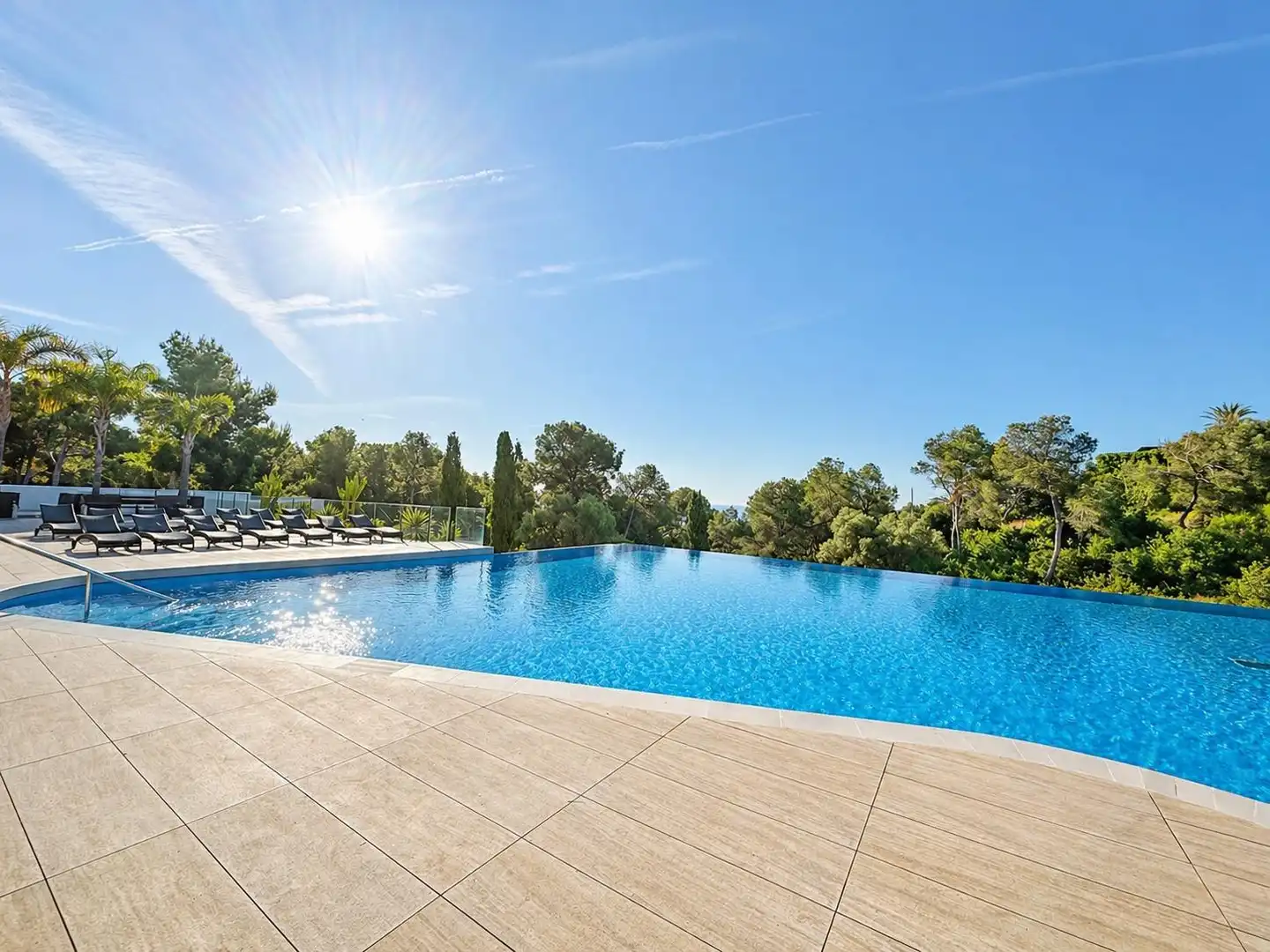 Schwimmbecken von Wohnung zum Verkauf in Sant Pere de Ribes mit Klimaanlage, Heizung und Terrasse