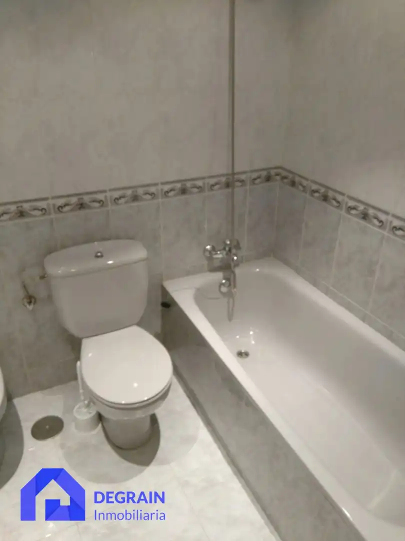 Bany de Dúplex en venda en Mieres (Asturias) amb Traster