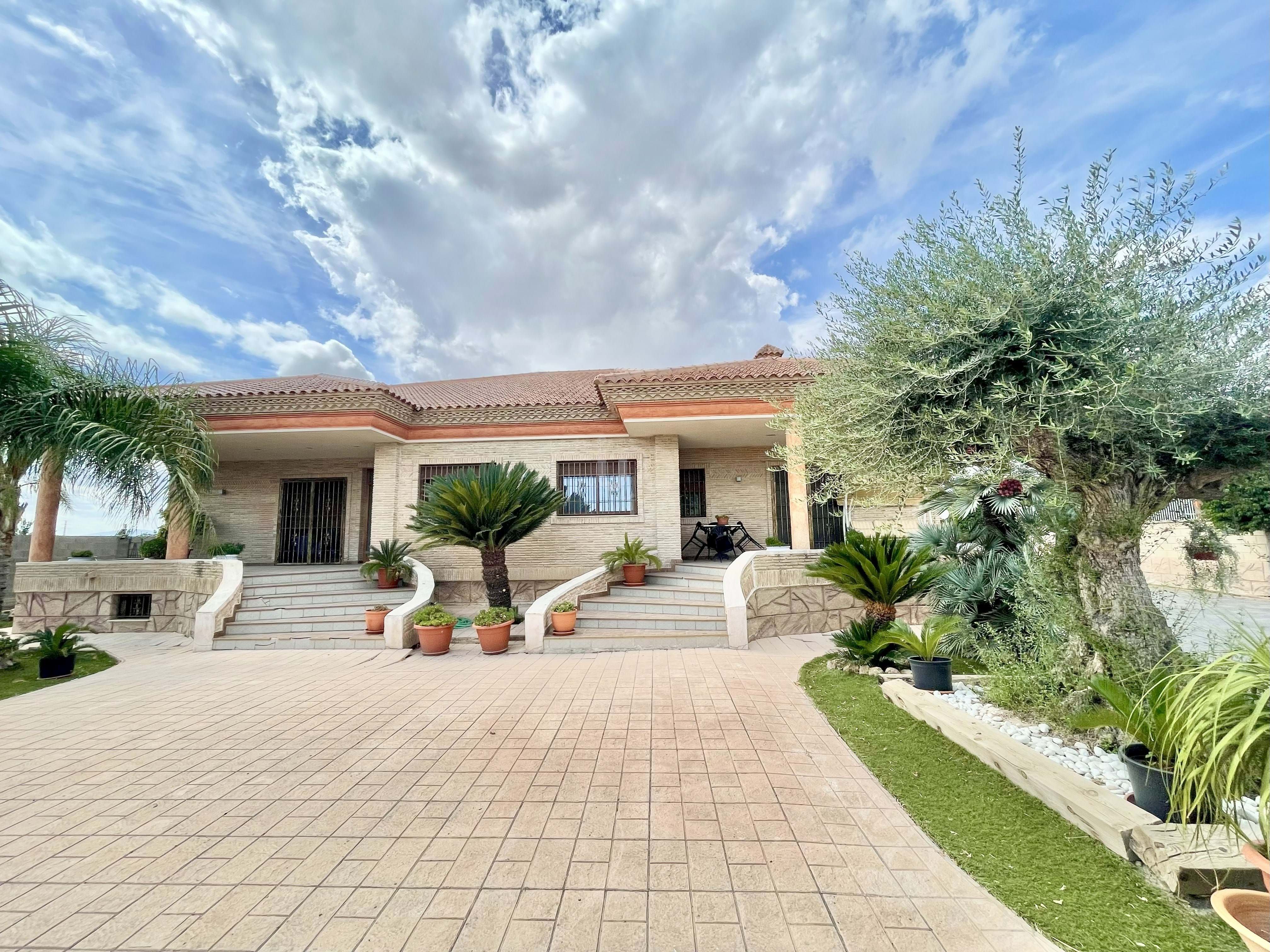 Exterior view of House or chalet for sale in  Murcia Capital  with Air Conditioner and Terrace