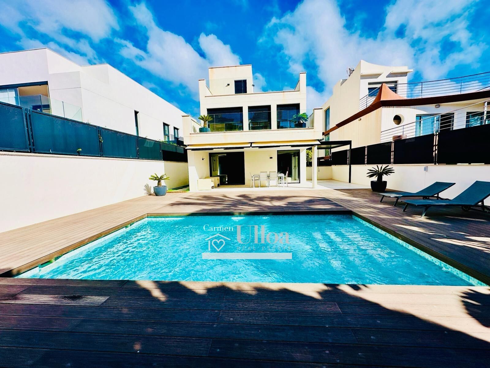 Exterior view of House or chalet to rent in Alicante / Alacant  with Heating, Private garden and Terrace