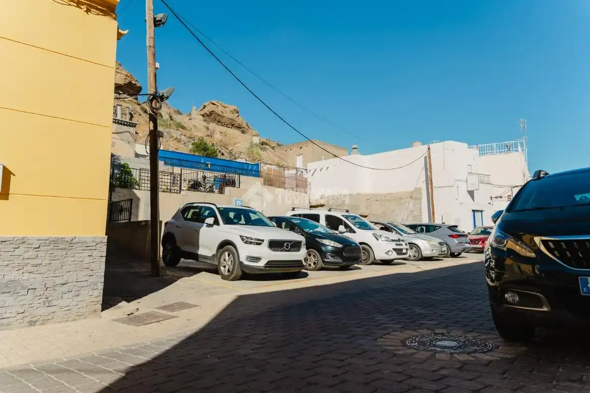 Parking de Casa adosada en venta en Rioja