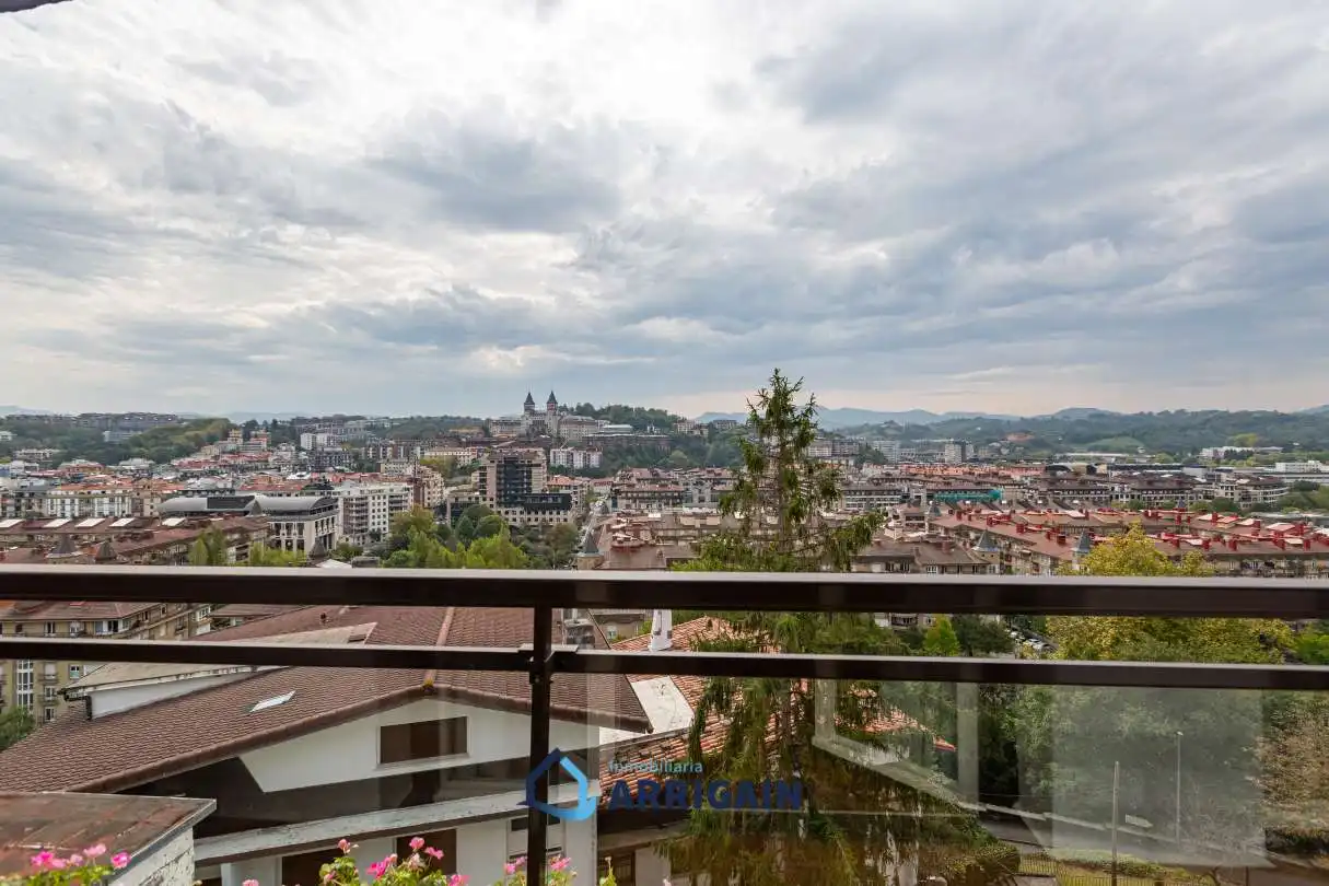 Terraza de Dúplex en venta en Donostia - San Sebastián  con Calefacción, Jardín privado y Terraza