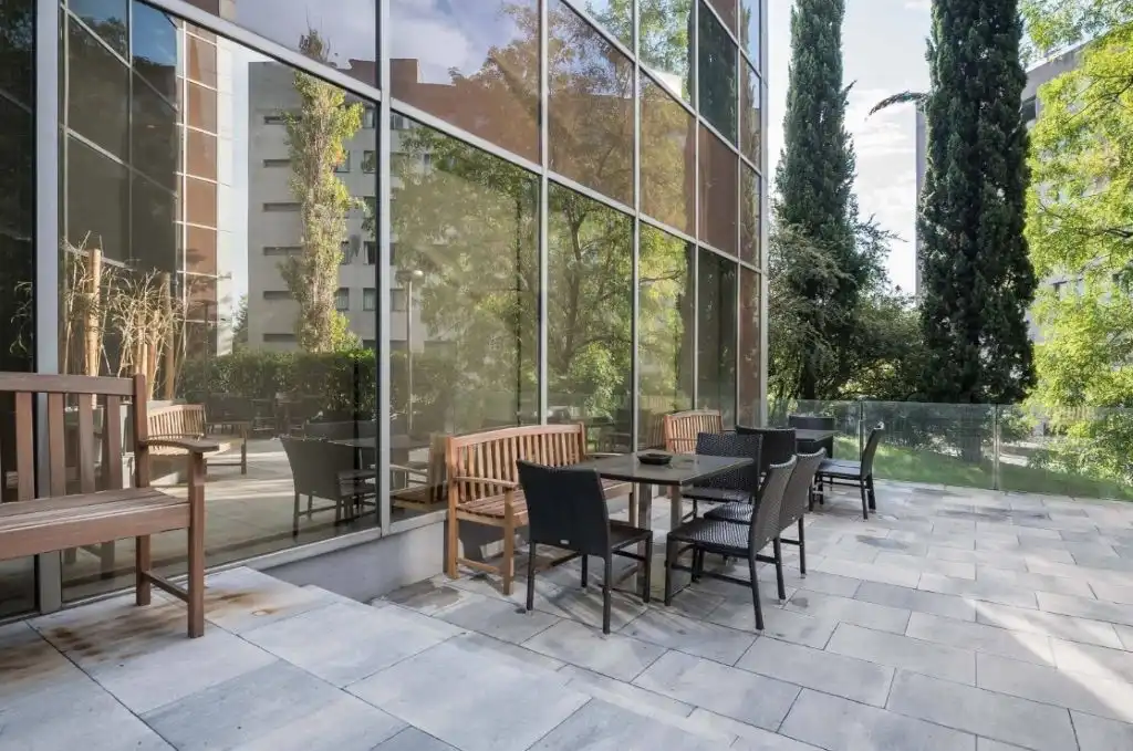 Terrasse von Büro zur Miete in Ripollet