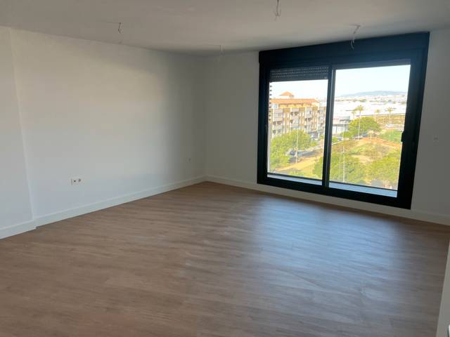 Piso en Venta en Avenida Legión Española, 2 en Las Salinas
