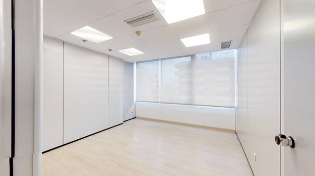 Oficina en Alquiler en Calle ARAGO en Son Cladera